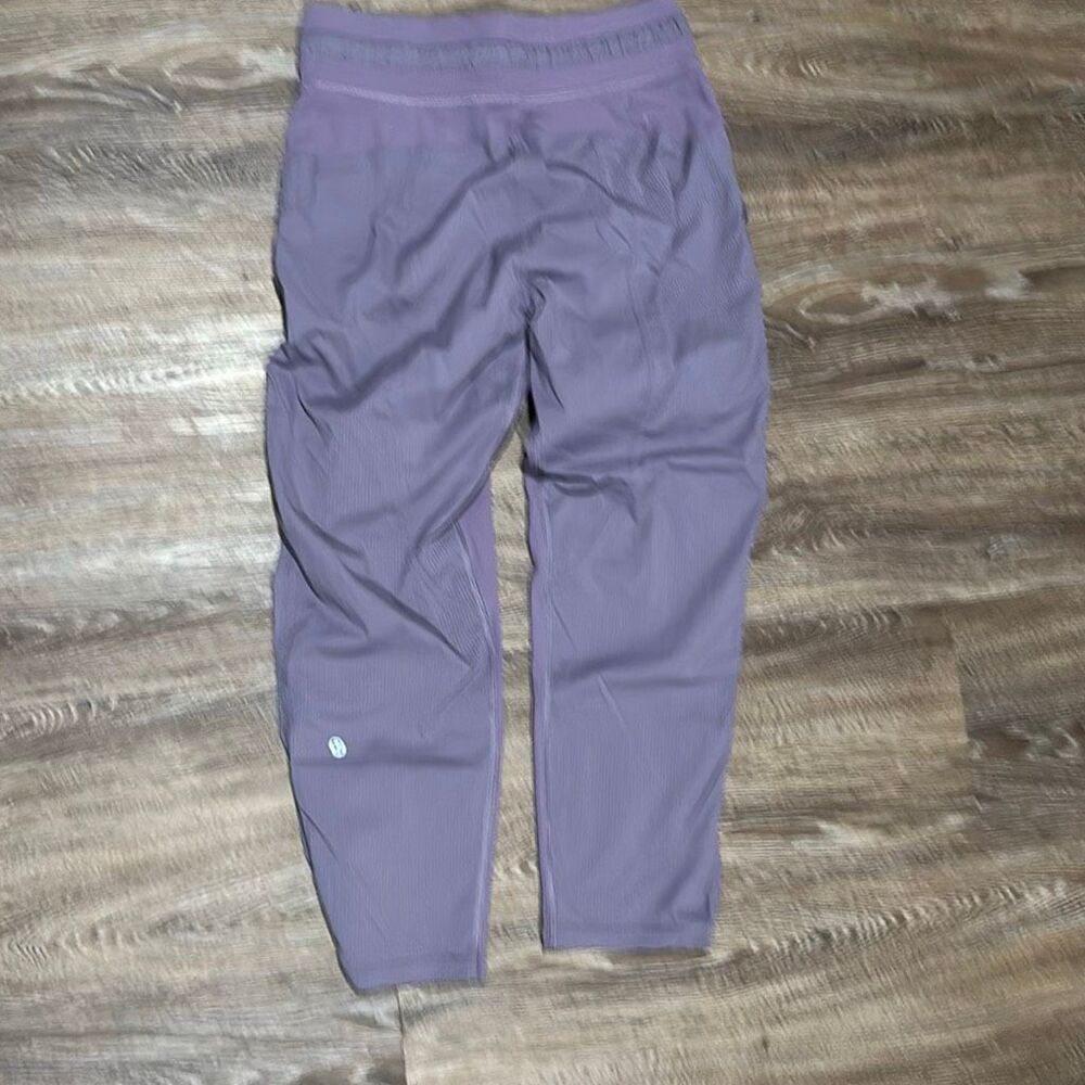 Lululemon dance studio purple cropped jogger pants 6 - Picture 9 of 11